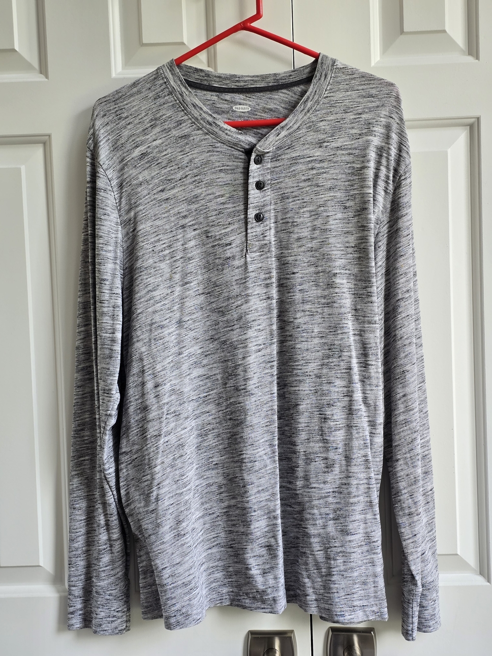 Old Navy Men’s Long-Sleeve Heathered Gray Henley